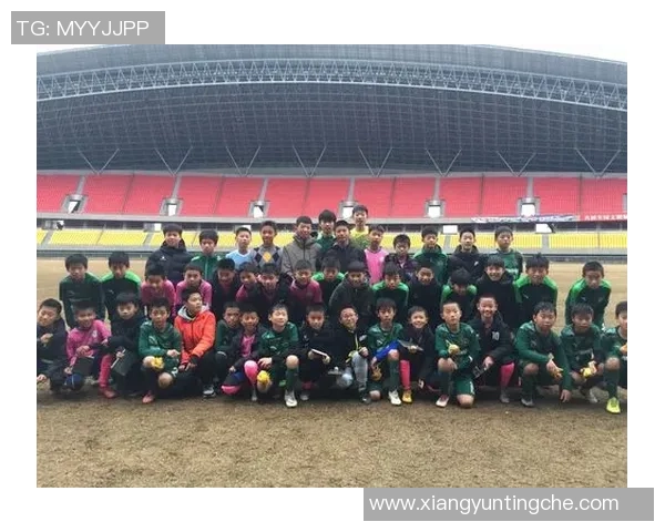 成都足球队的奋斗历程与荣耀瞬间全景纪实